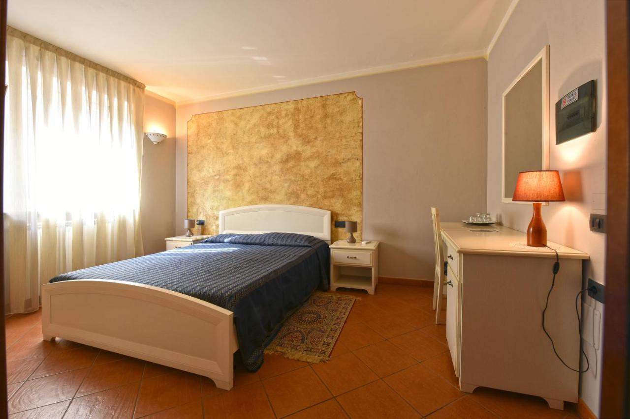 Hotel Ristorante Borgovecchio Montegrosso d'Asti Экстерьер фото