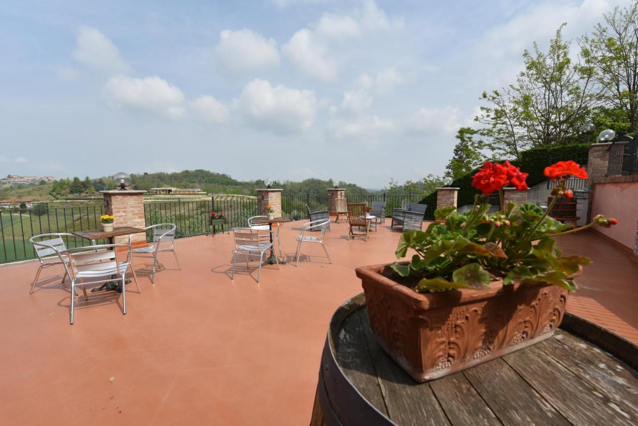 Hotel Ristorante Borgovecchio Montegrosso d'Asti Экстерьер фото